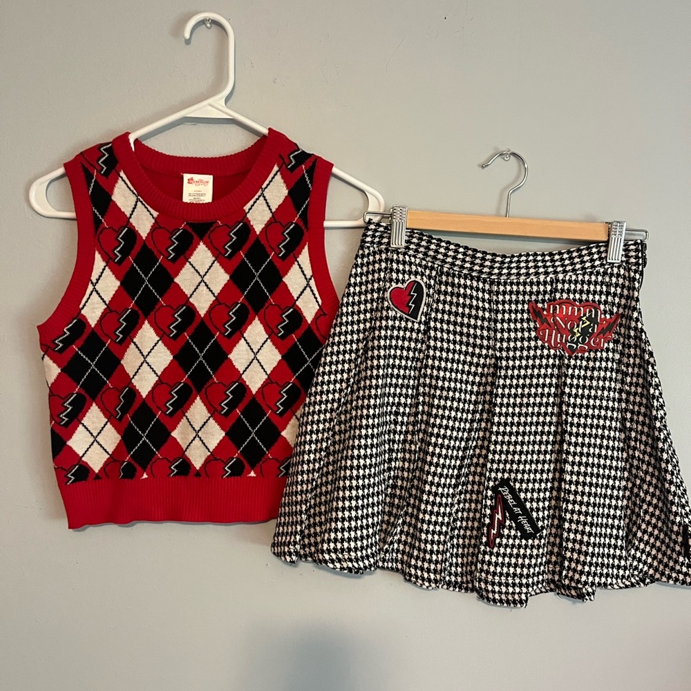 Disney Descendants Rise of Red Black and White Kids Matching Set